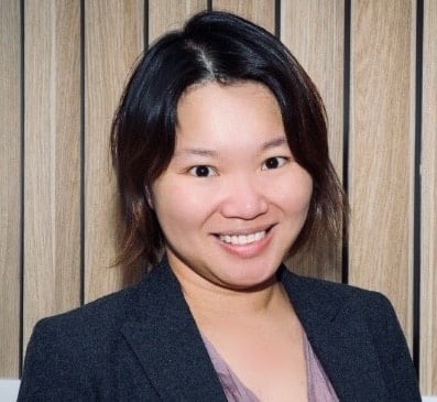 Headshot of Dr Eve Tiong, Radiation Oncologist at Icon Cancer Centre.